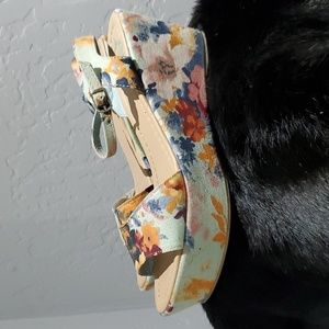 FLORAL ROLLERCOASTERS PLATFORM CHUNKY SANDALS SIZE 7.5 ROMANTIC DAINTY
